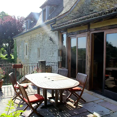 Maison De 4 Avec Piscine Partagee Et Jardin Amenage A Cybranet Hébergement de vacances *