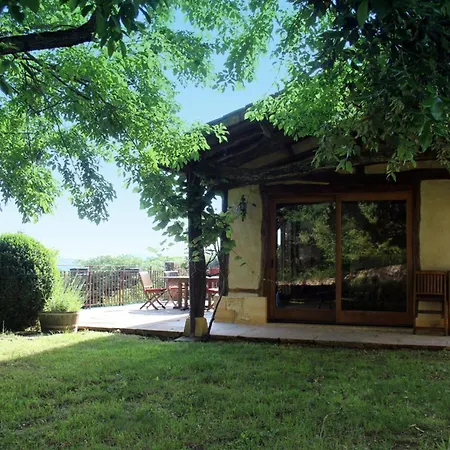 Maison De 4 Avec Piscine Partagee Et Jardin Amenage A Cybranet Saint-Cybranet