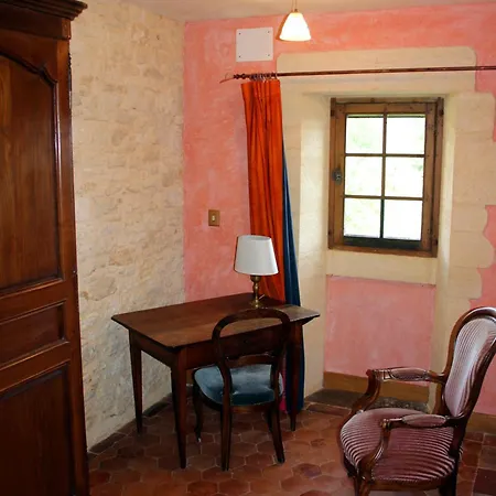 Maison De 4 Avec Piscine Partagee Et Jardin Amenage A Cybranet Saint-Cybranet